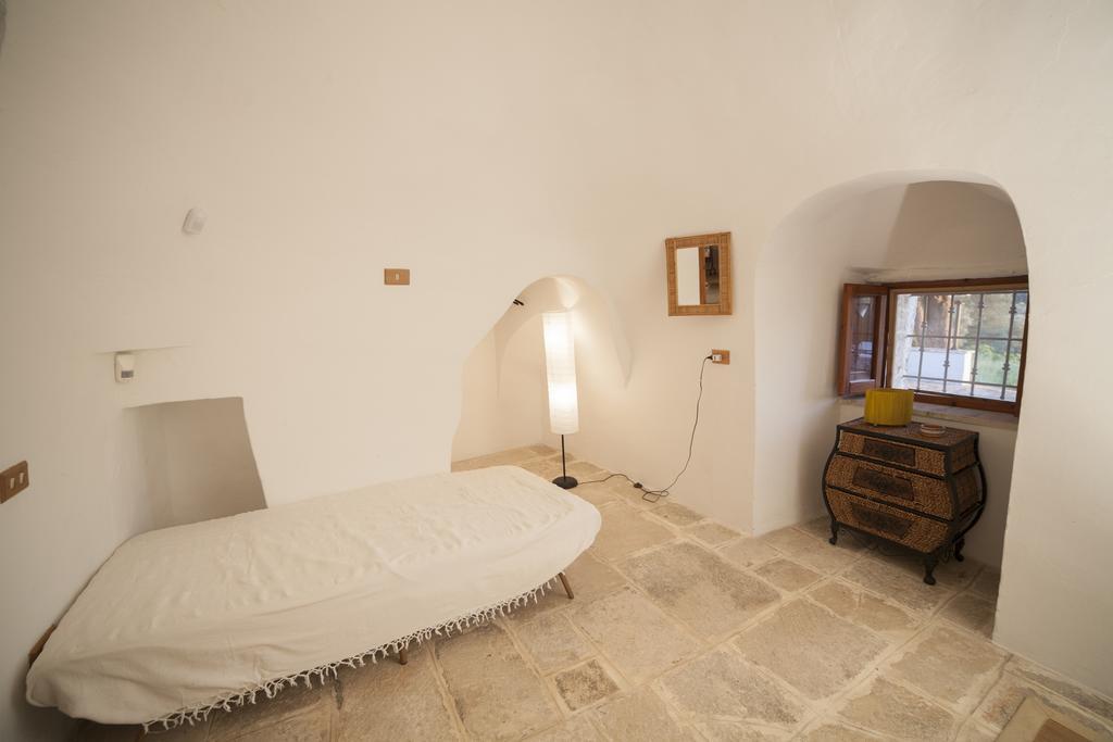 Trullo Degli Ulivi Villa ออสตูนี ภายนอก รูปภาพ