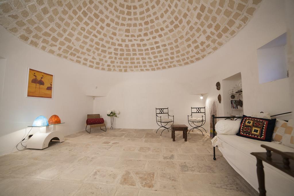 Trullo Degli Ulivi Villa ออสตูนี ภายนอก รูปภาพ
