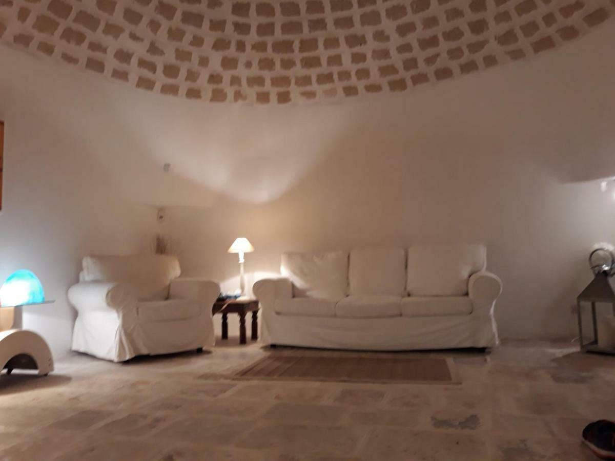 Trullo Degli Ulivi Villa ออสตูนี ภายนอก รูปภาพ
